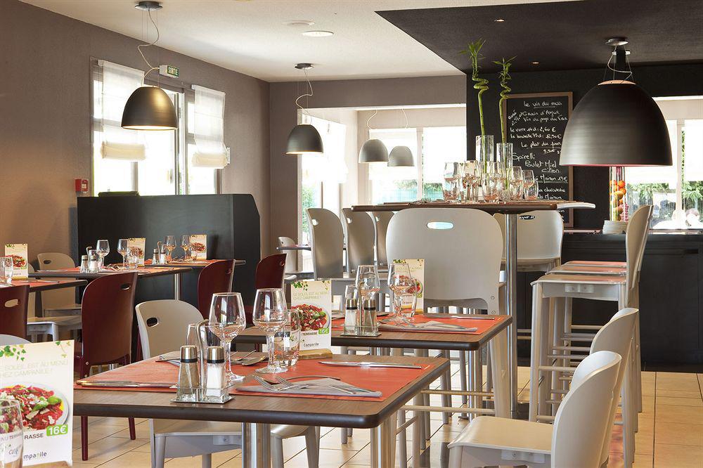 Campanile Melun Sud - Dammarie Les Lys Hotel Restaurant foto